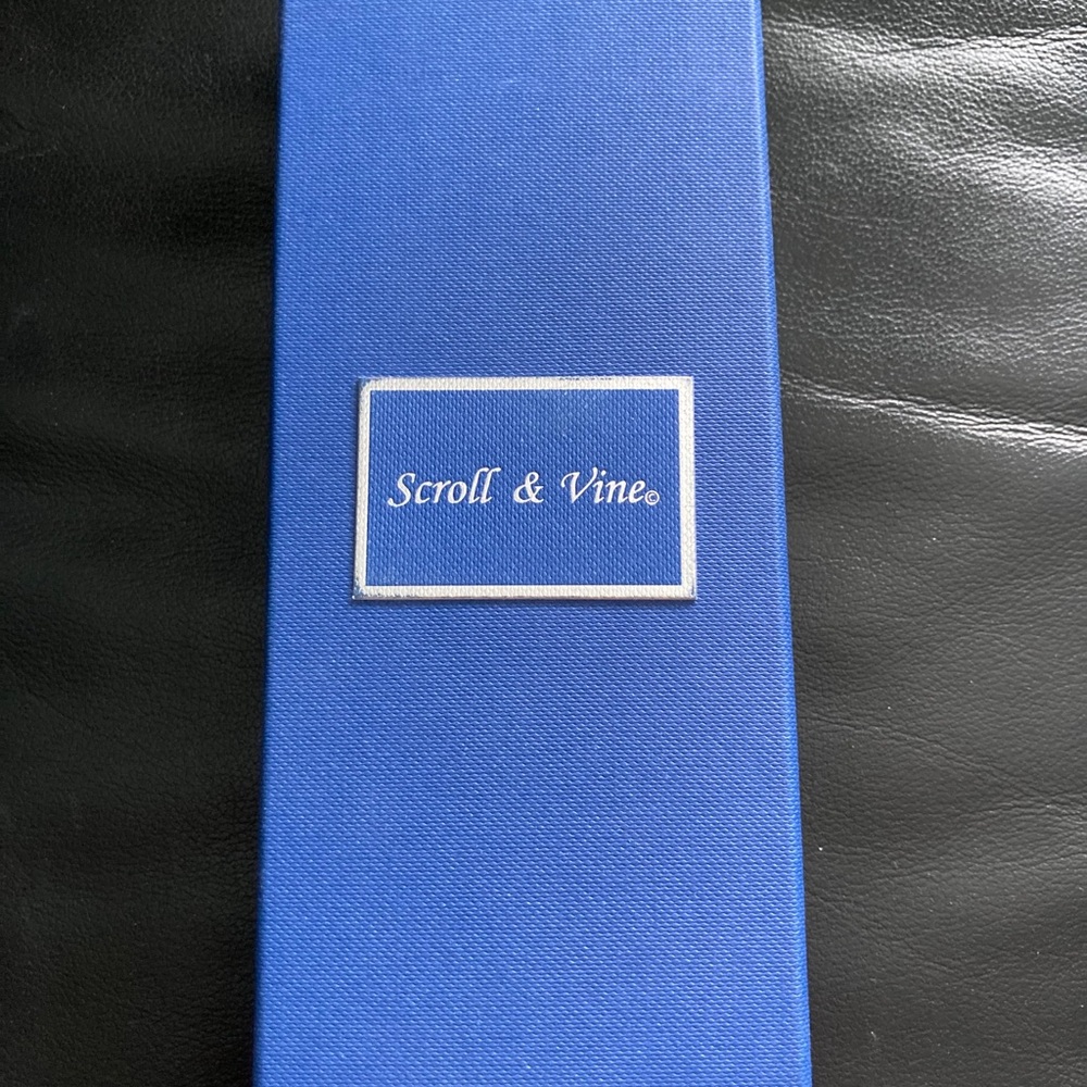 Scroll & Vine necklace